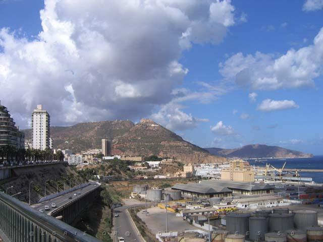 VOYAGE ORAN SEPTEMBRE 2006 317 15 sept. 06 - matin - SANTA CRUZ DEPUIS LE FRONT DE MER.JPG